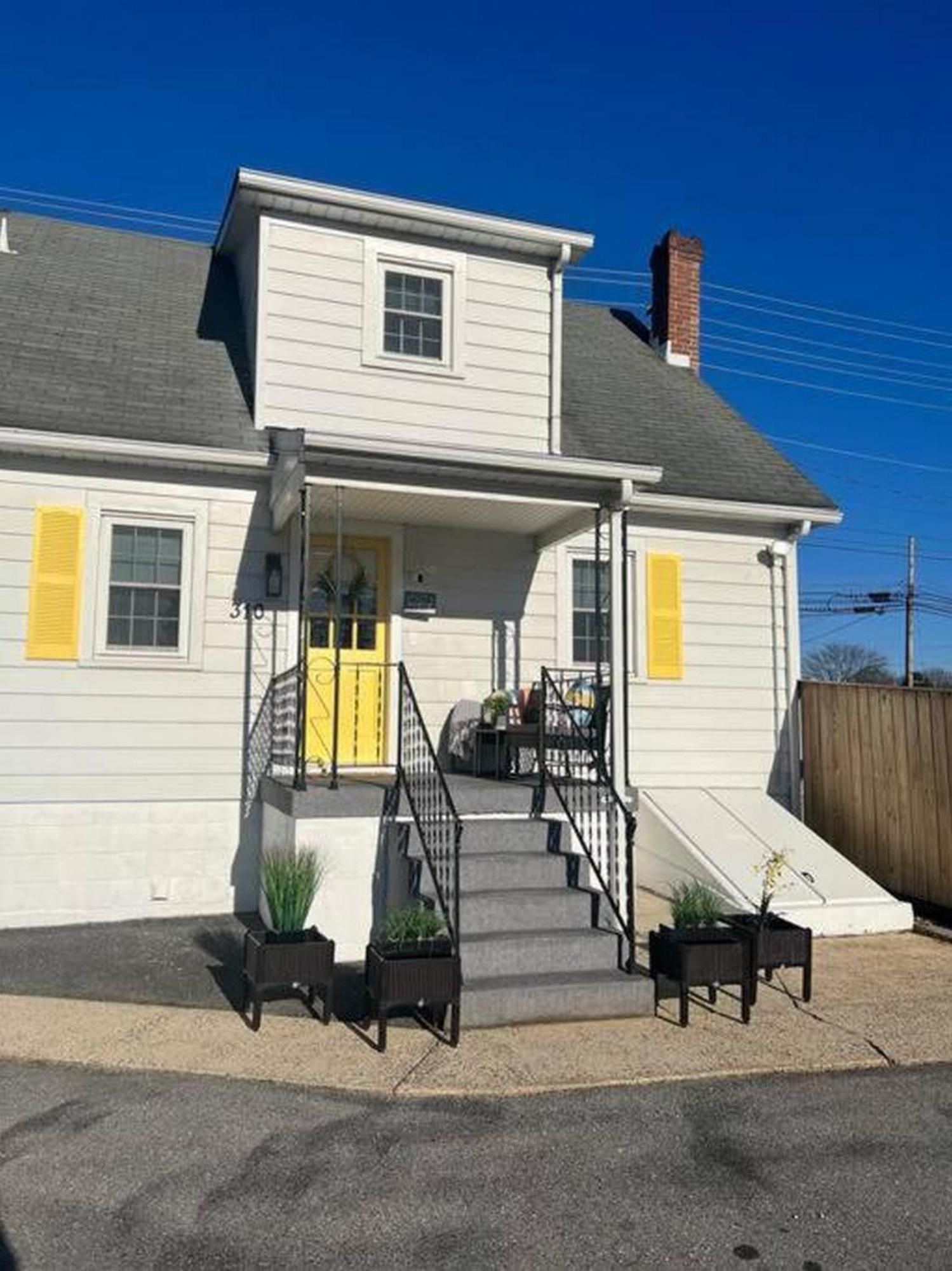 Patty'S Place In Downtown Frederick Bagian luar foto